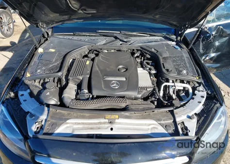 2016 Mercedes-Benz C 300 4Matic из США, поврежденный, VIN 55SWF4KB4GU135054